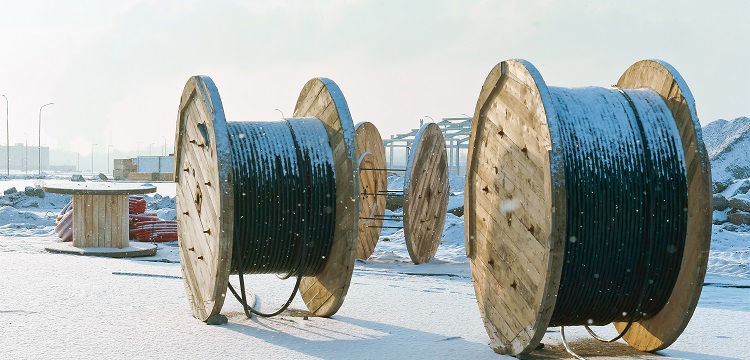 如何判斷危廢和固廢 危廢和固廢的判定標(biāo)準(zhǔn)?租用農(nóng)田處理廢油桶致土壤污染 ，三家出售危廢的公司被列為共同被告，這三家公司將面臨哪些處罰  健明迪檢測(cè)